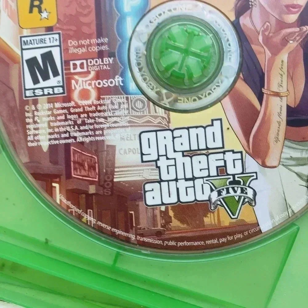 Gta 5 Xbox one Disc Only Grand Theft Auto V Microsoft 2014